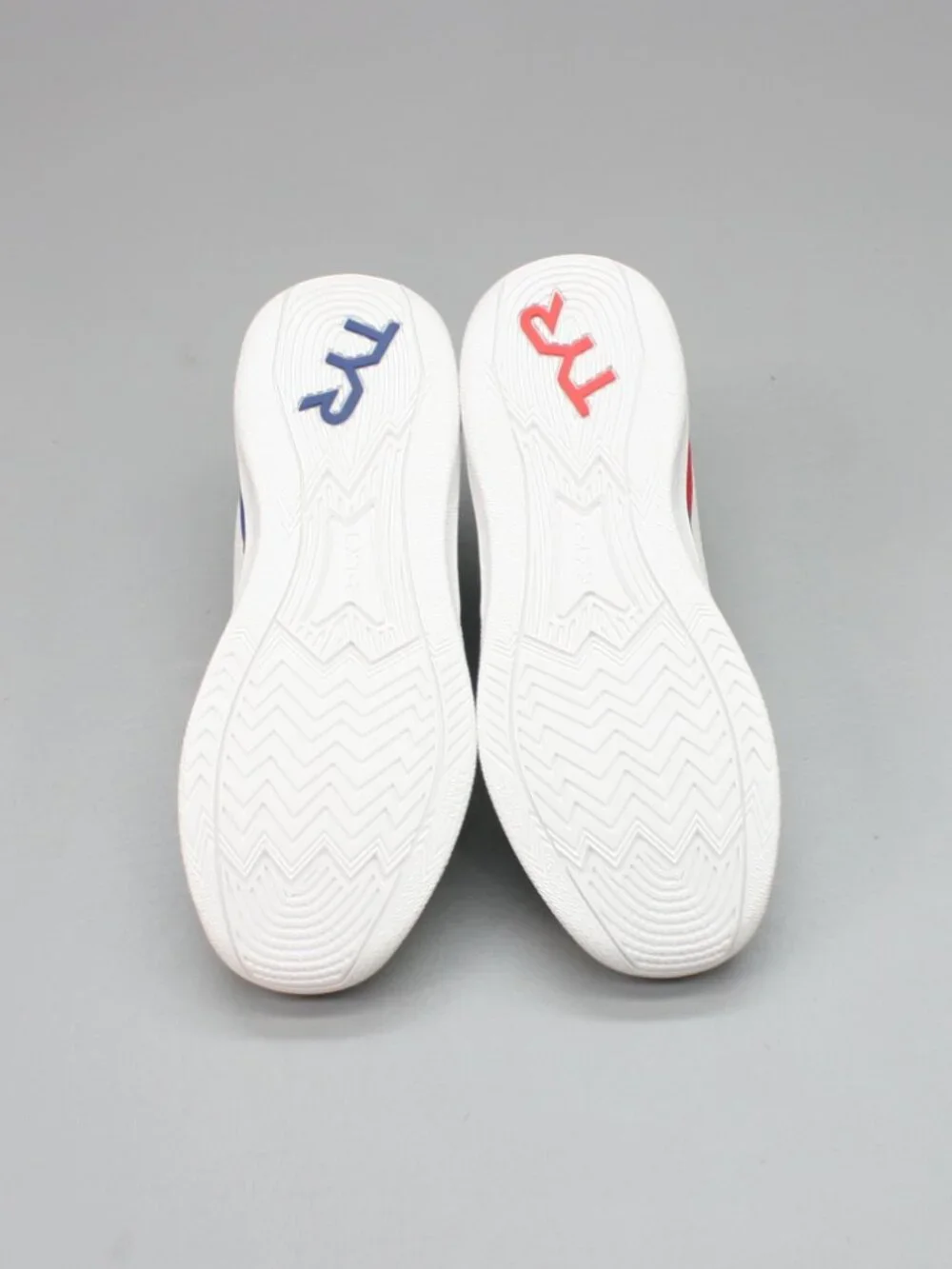 TYR Ladies 8 (men's 6.5) CXT-2 Trainer Red White Blue Mesh Gym Training Sneakers